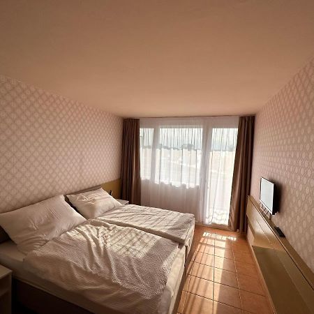 Part Hotel Siófok Buitenkant foto