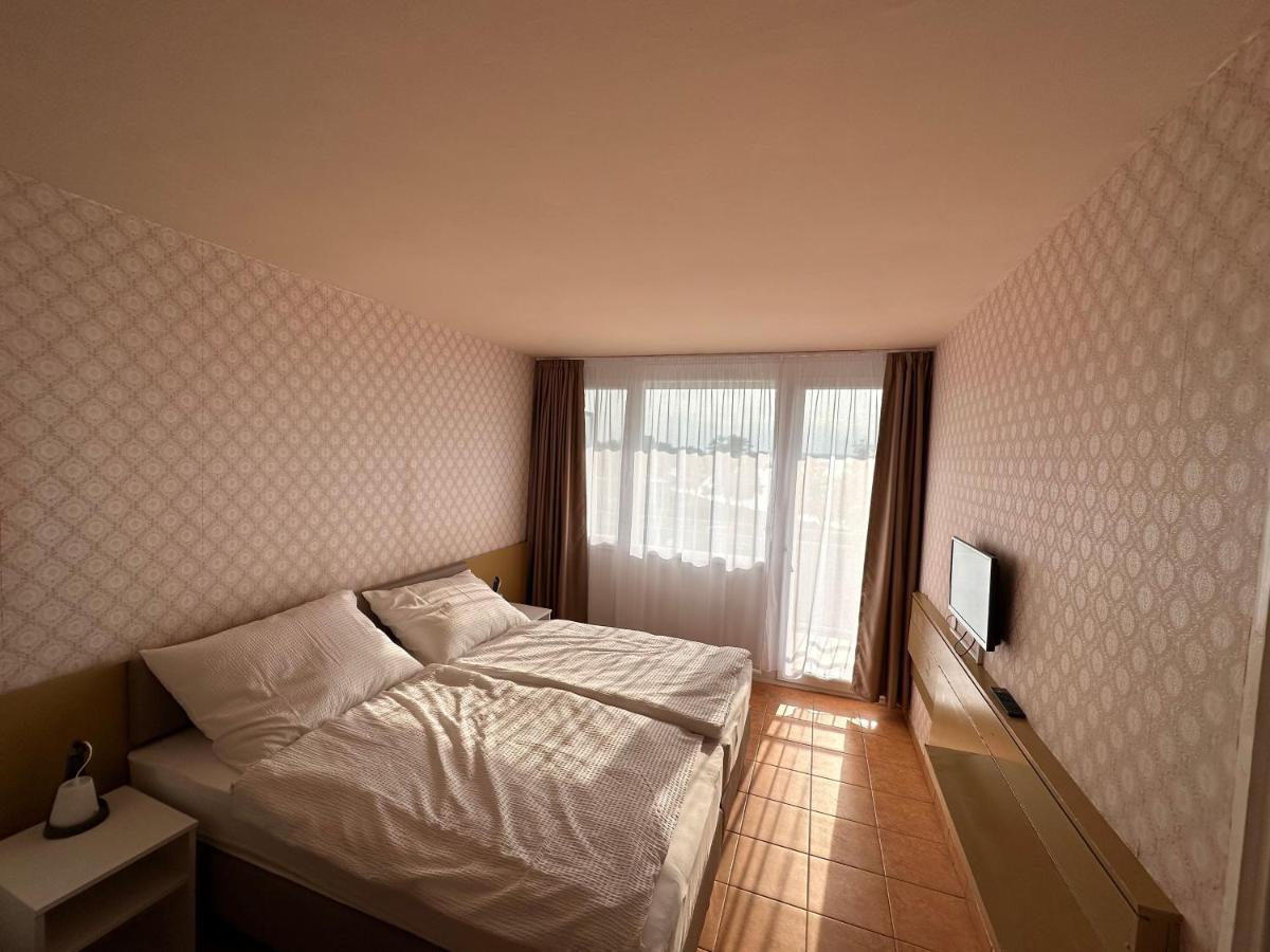 Part Hotel Siófok Buitenkant foto
