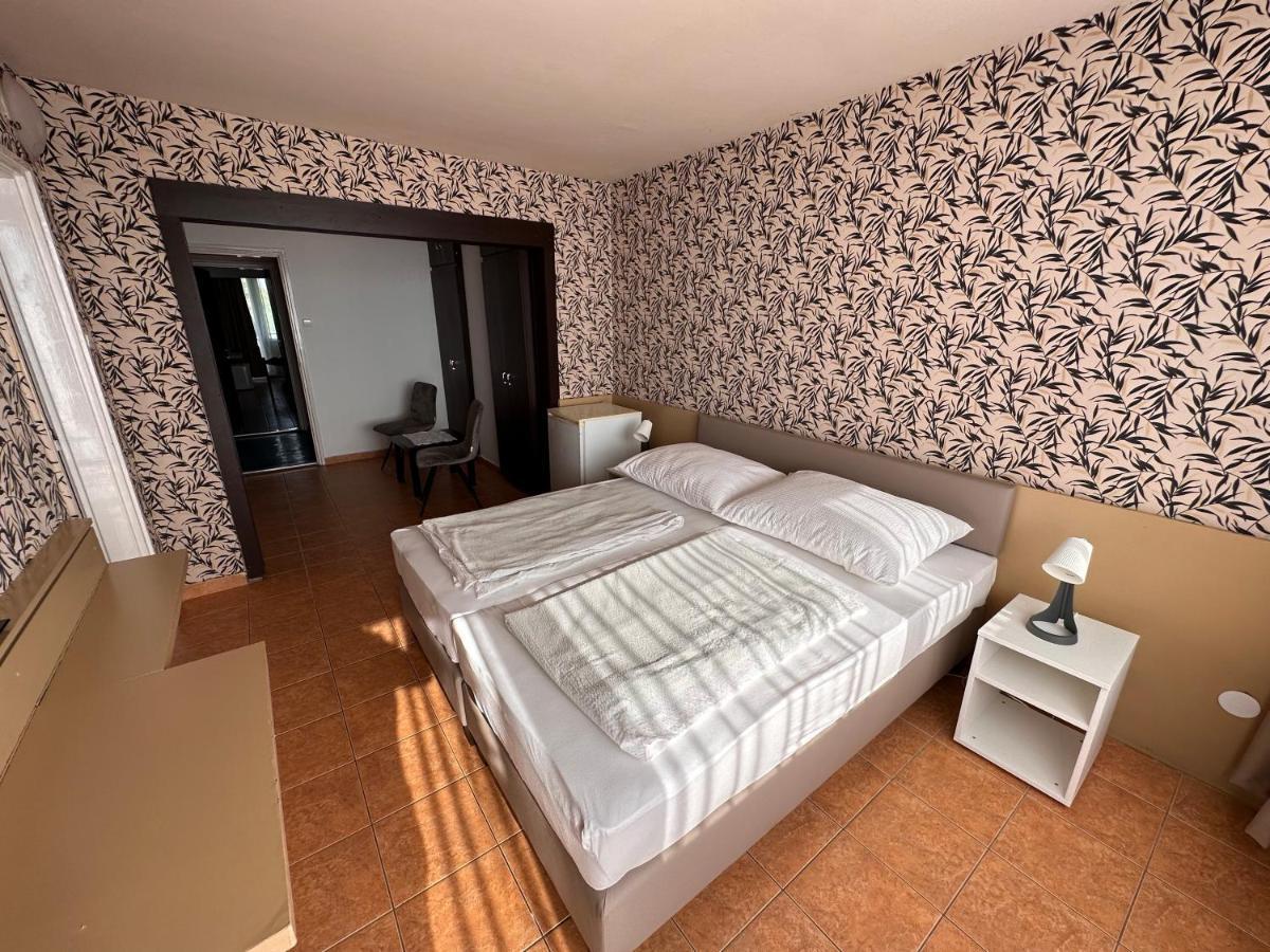Part Hotel Siófok Buitenkant foto