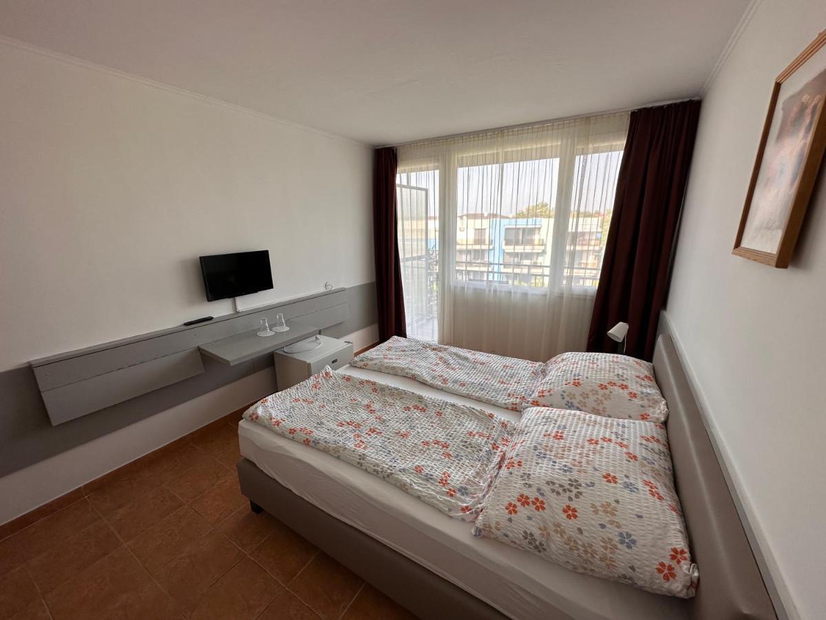Part Hotel Siófok Buitenkant foto